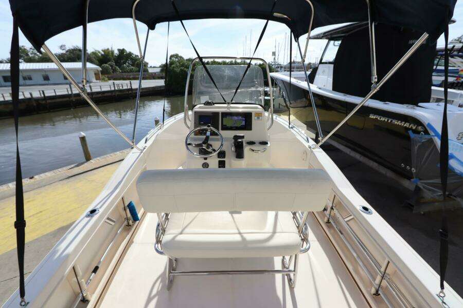 18ft Grady White Yacht For Sale
