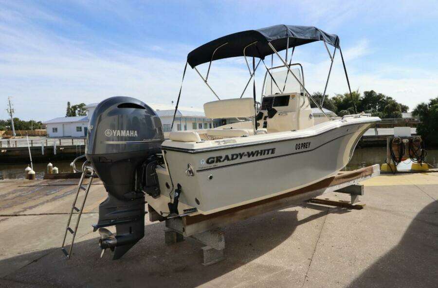 18ft Grady White Yacht For Sale