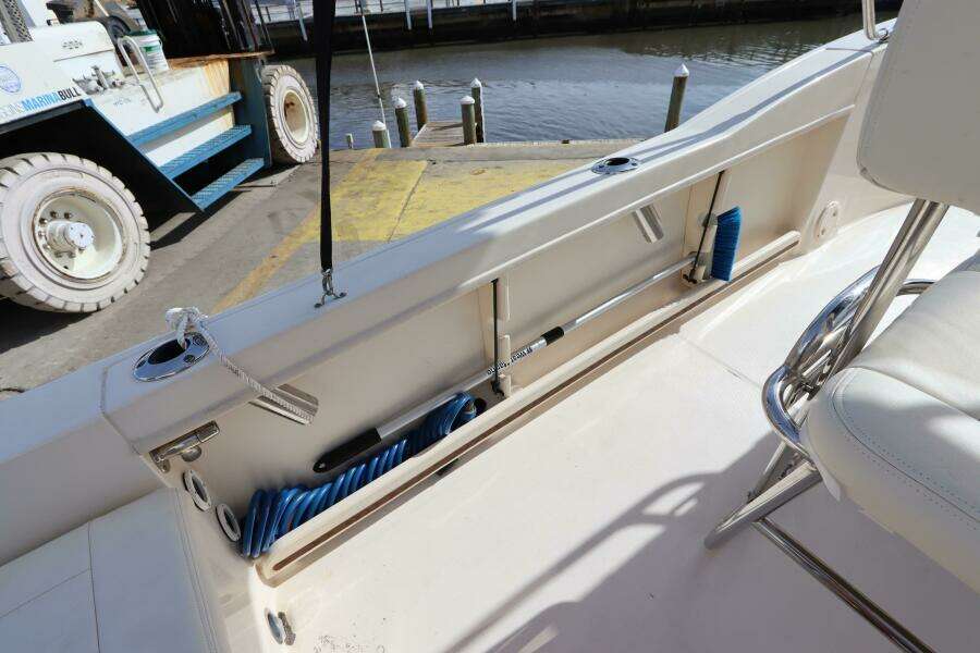 18ft Grady White Yacht For Sale