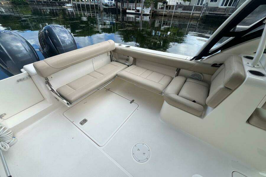 26ft Pursuit Yacht For Sale