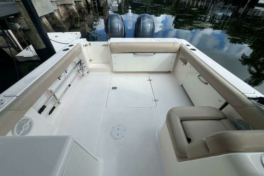26ft Pursuit Yacht For Sale