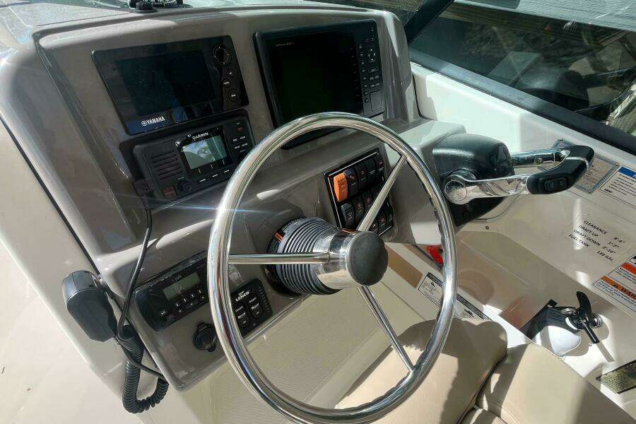 26ft Pursuit Yacht For Sale