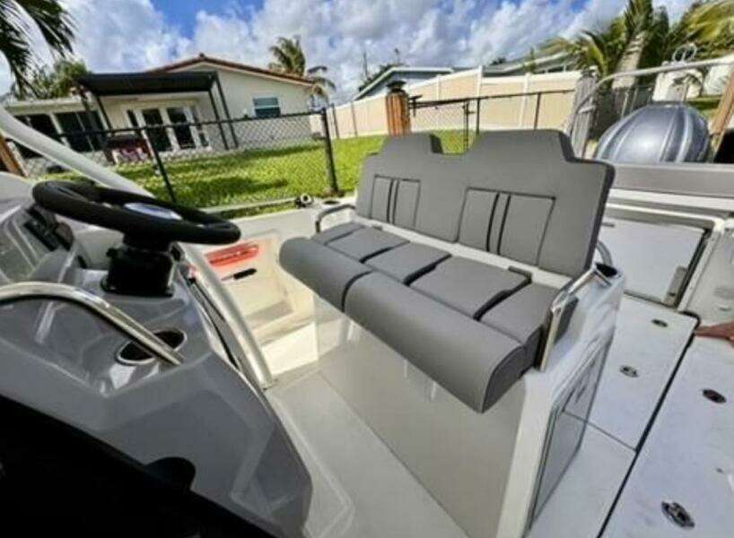 24ft Jeanneau Yacht For Sale