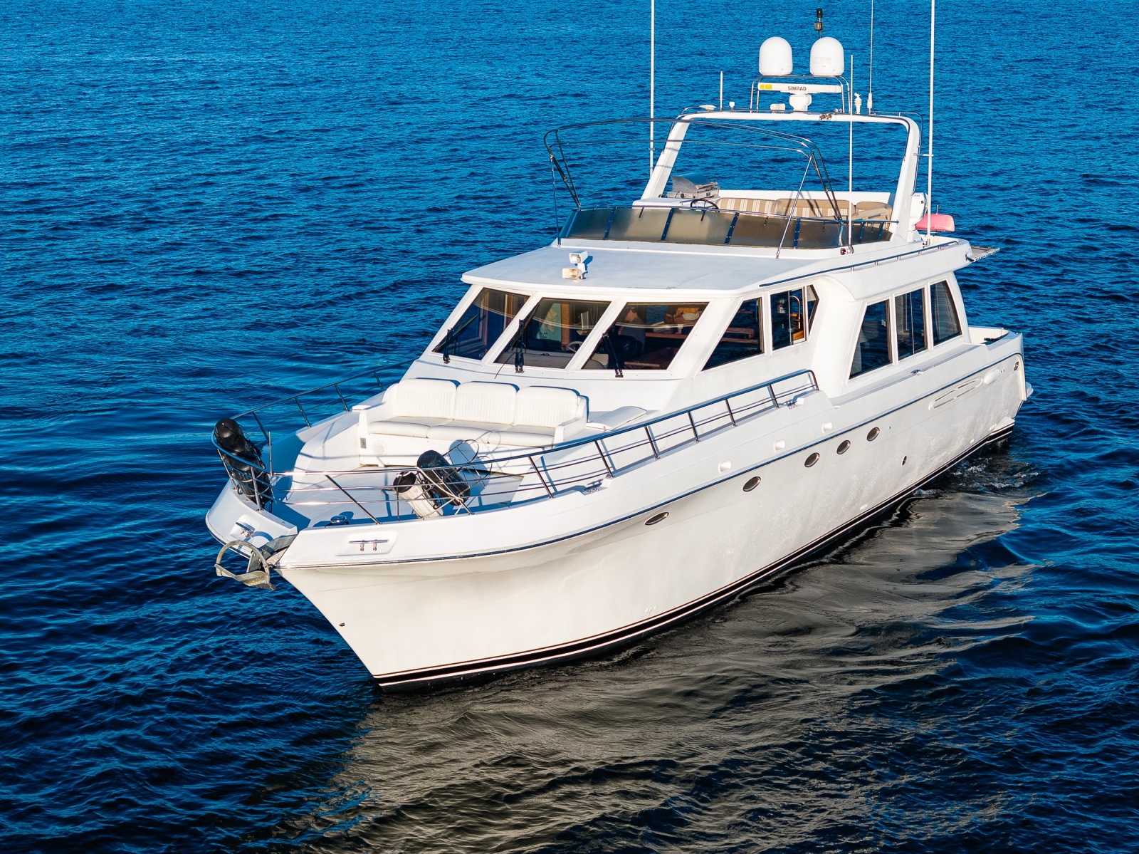2001 Navigator 61 Pilothouse