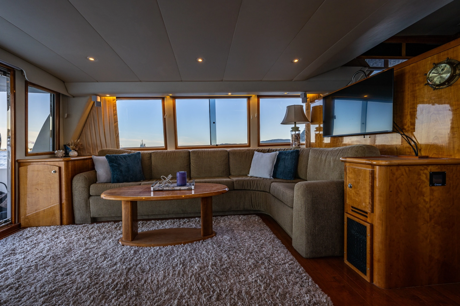 2001 Navigator 61 Pilothouse