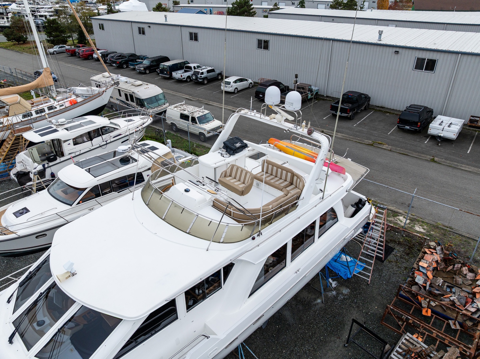 2001 Navigator 61 Pilothouse