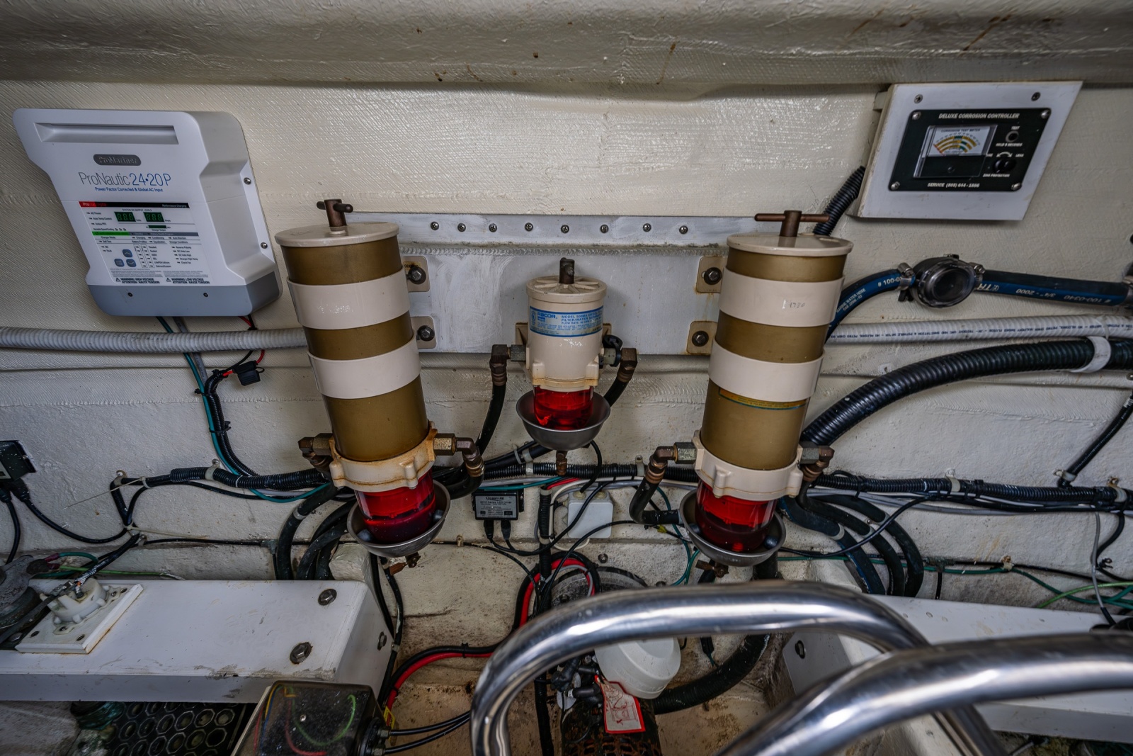 2001 Navigator 61 Pilothouse