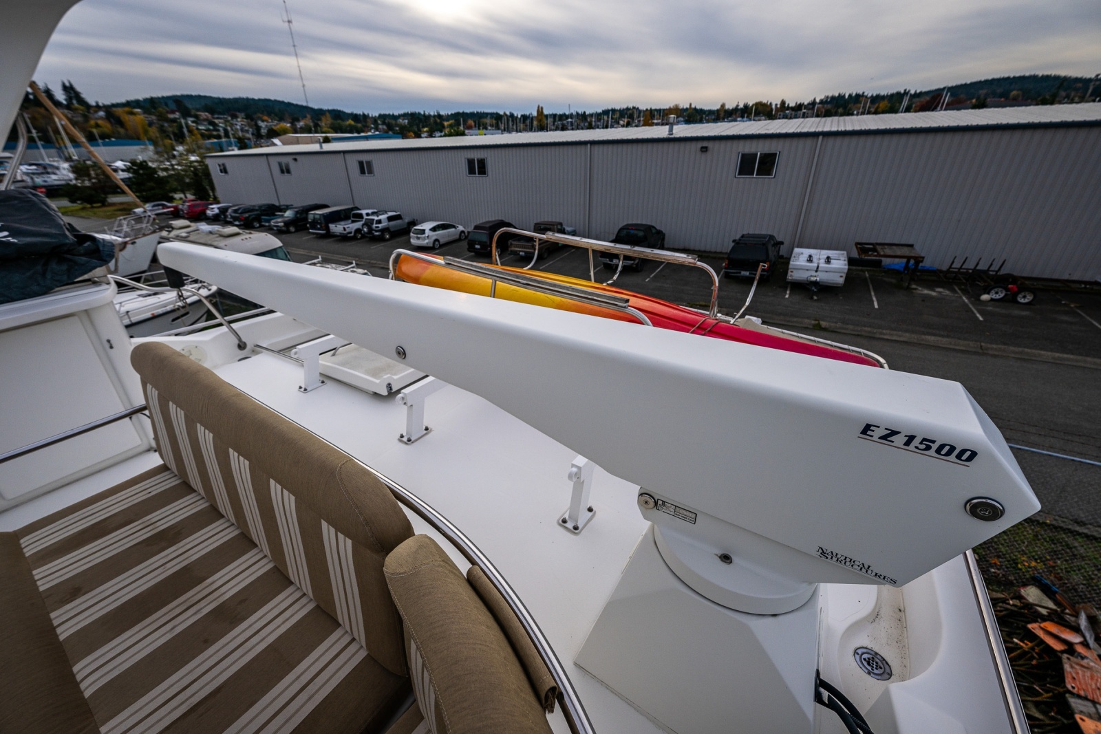 2001 Navigator 61 Pilothouse