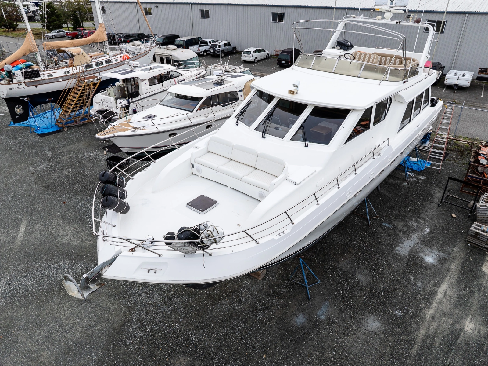 2001 Navigator 61 Pilothouse