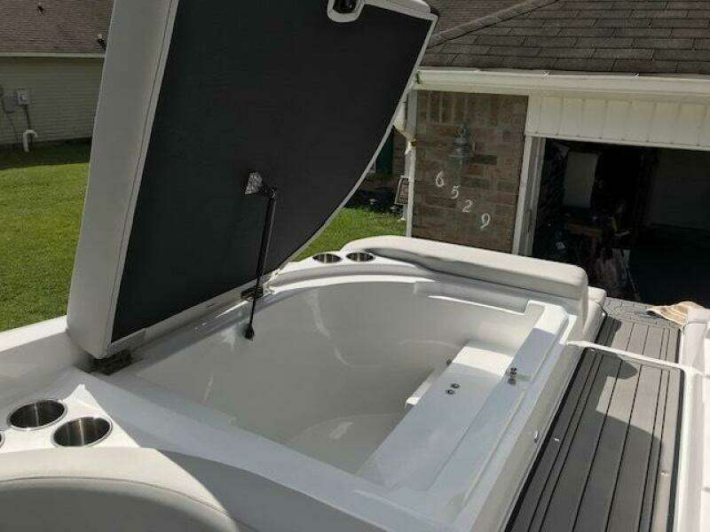 29ft Rinker Yacht For Sale