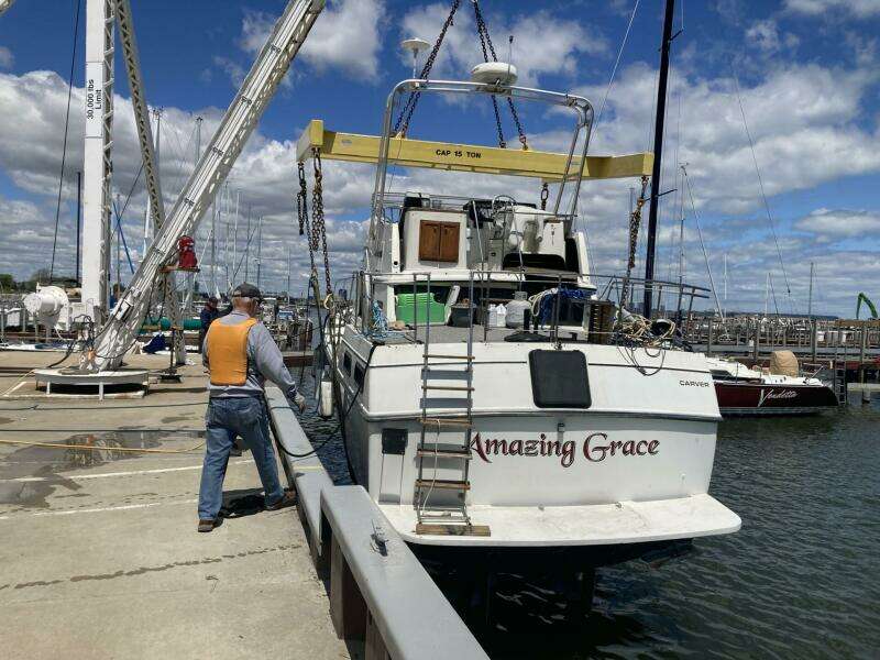 36ft Carver Yacht For Sale