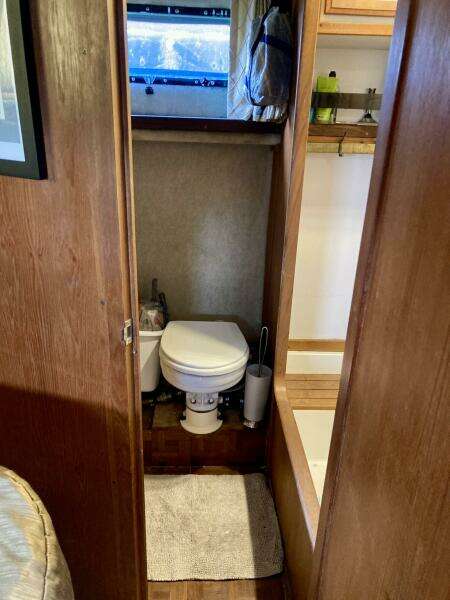 36ft Carver Yacht For Sale