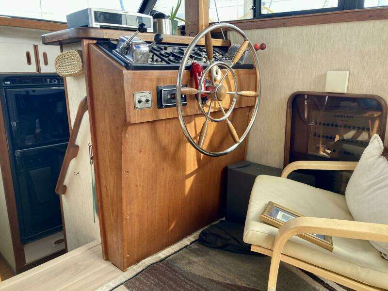 36ft Carver Yacht For Sale