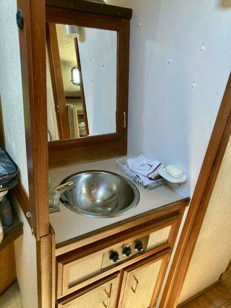 36ft Carver Yacht For Sale