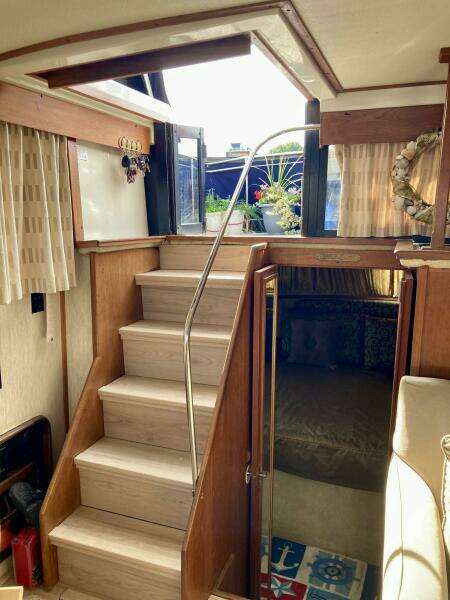 36ft Carver Yacht For Sale