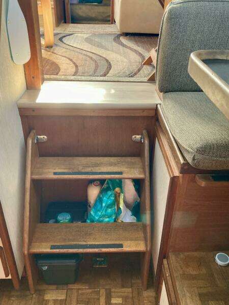 36ft Carver Yacht For Sale