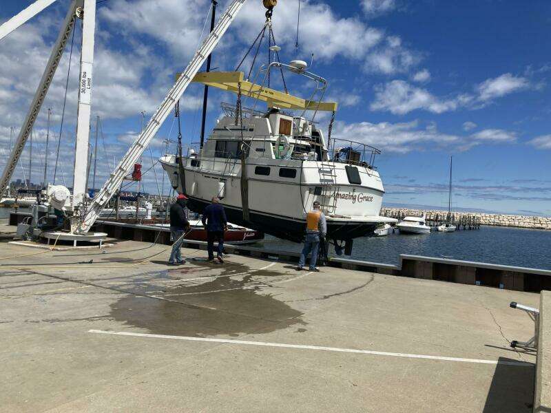 36ft Carver Yacht For Sale