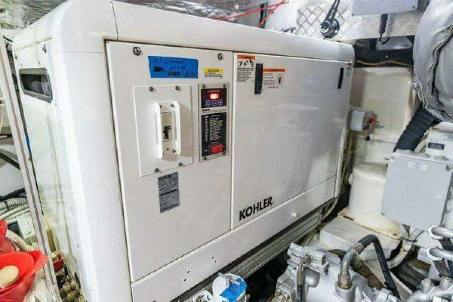 92ft Pershing Yacht For Sale