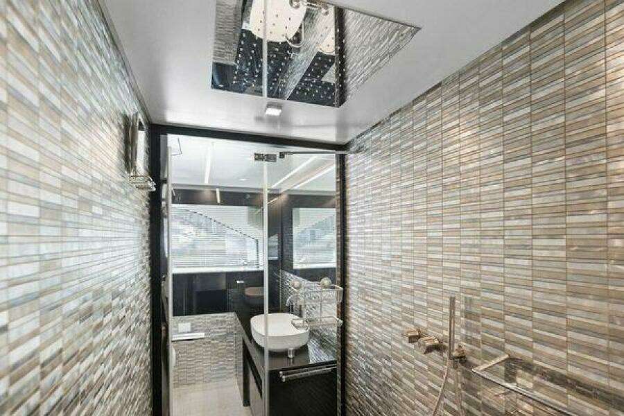 92ft Pershing Yacht For Sale