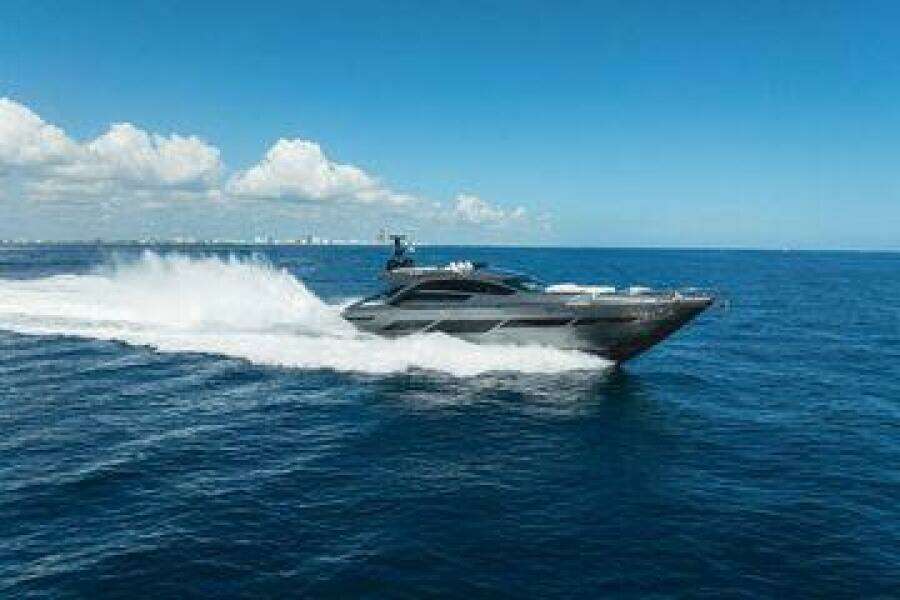 92ft Pershing Yacht For Sale