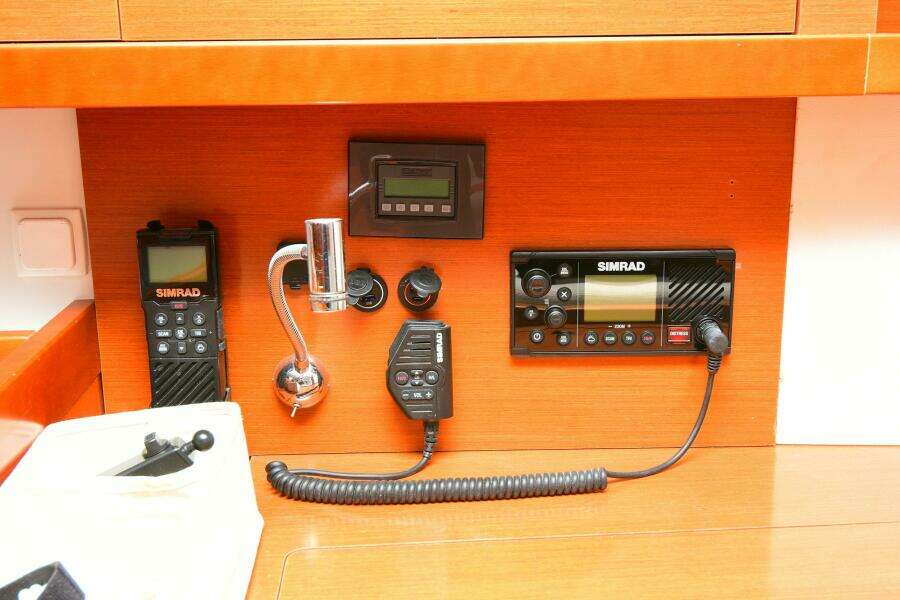 At Last 44ft Beneteau Yacht For Sale