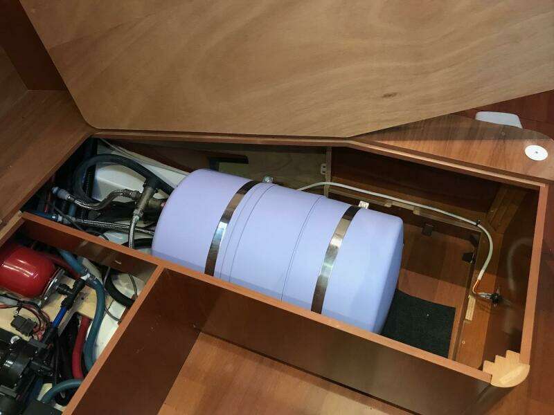 At Last 45ft Beneteau Yacht For Sale