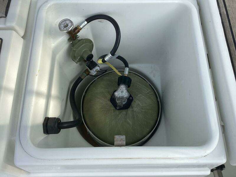 At Last 45ft Beneteau Yacht For Sale