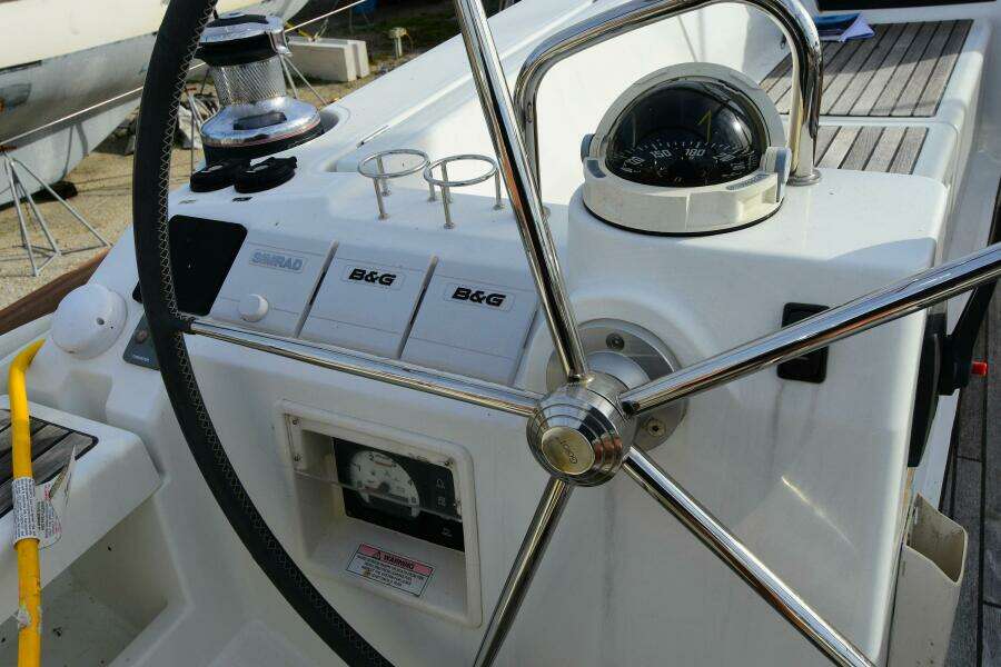 At Last 44ft Beneteau Yacht For Sale