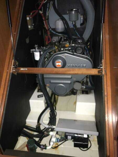 At Last 45ft Beneteau Yacht For Sale