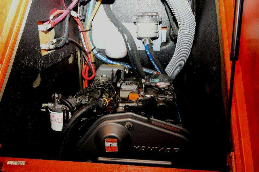 At Last 44ft Beneteau Yacht For Sale