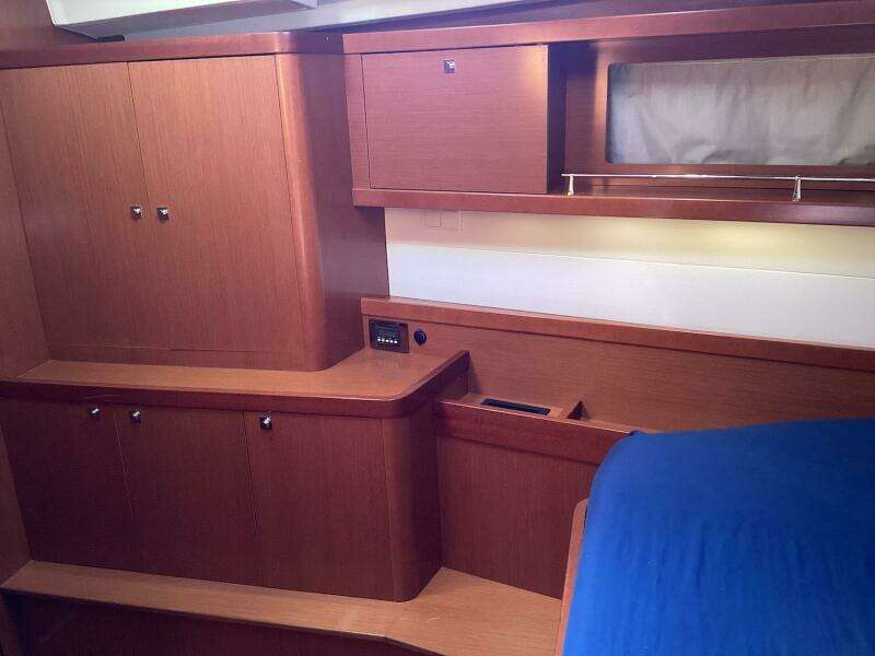 At Last 45ft Beneteau Yacht For Sale