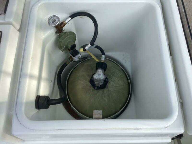 At Last 44ft Beneteau Yacht For Sale