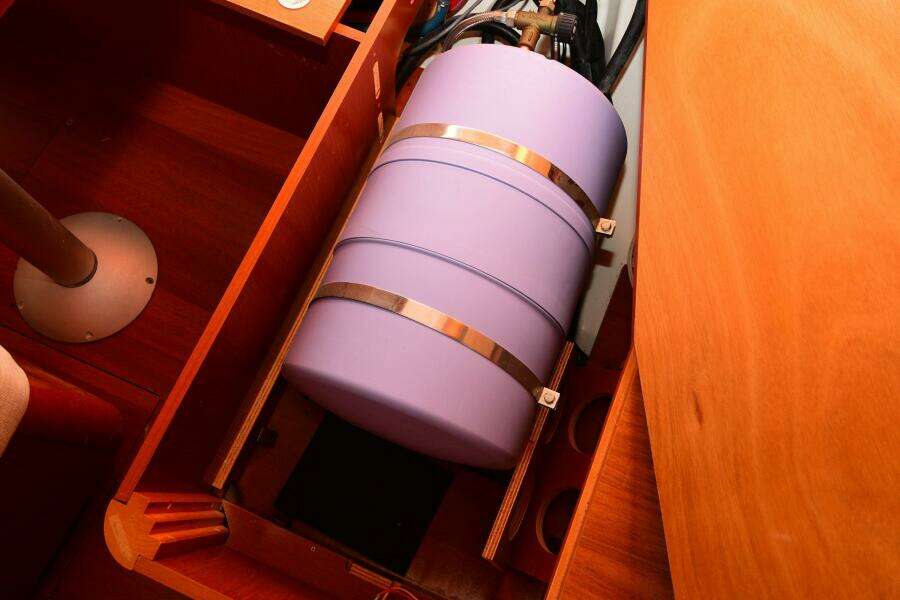 At Last 44ft Beneteau Yacht For Sale