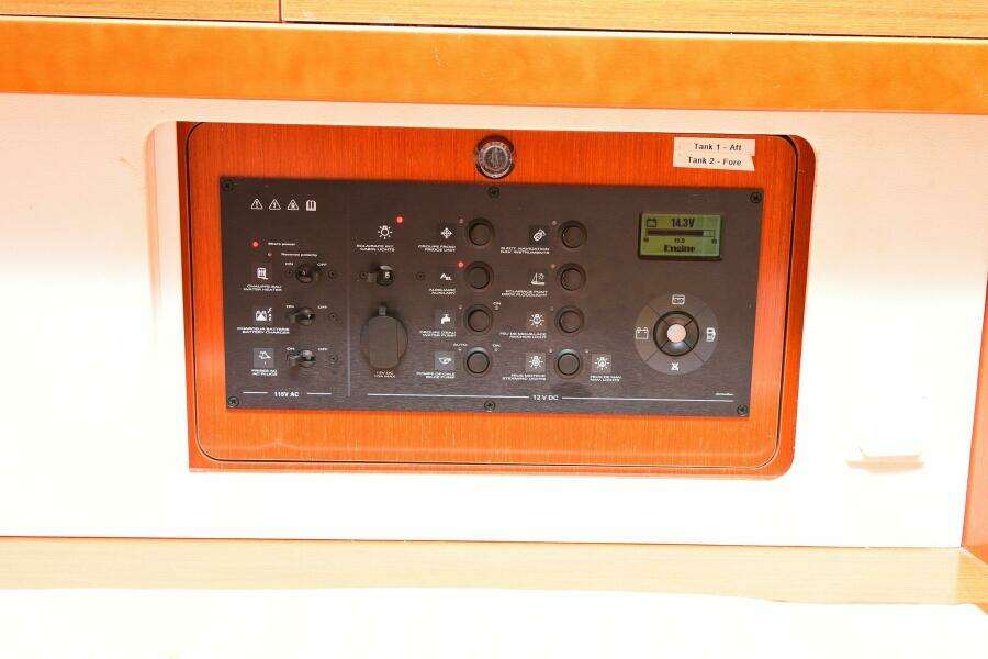 At Last 44ft Beneteau Yacht For Sale