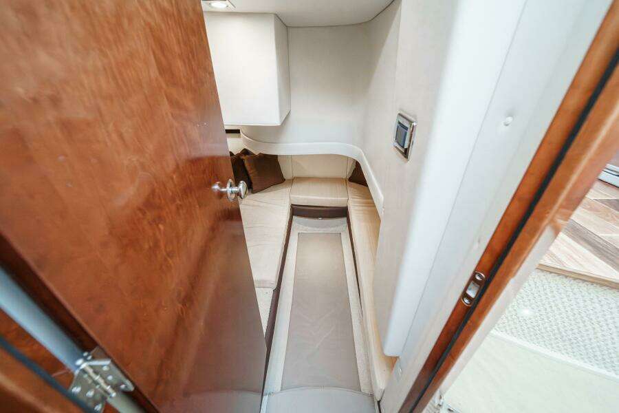 ADAGIO 34ft Meridian Yacht For Sale