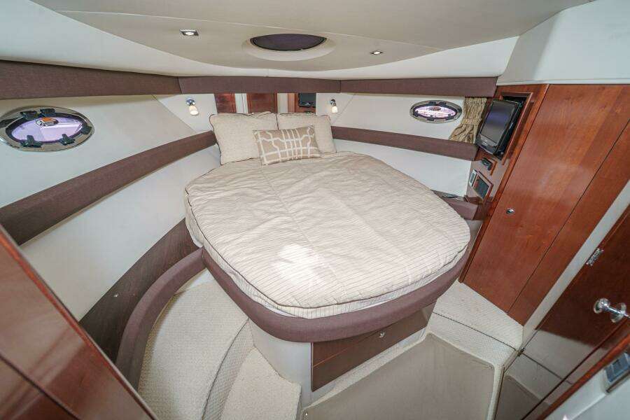 ADAGIO 34ft Meridian Yacht For Sale