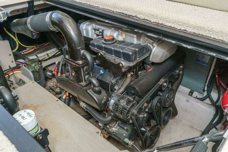 ADAGIO 34ft Meridian Yacht For Sale