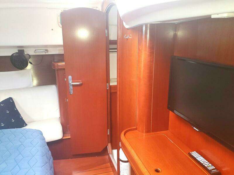2003 Beneteau Center Cockpit