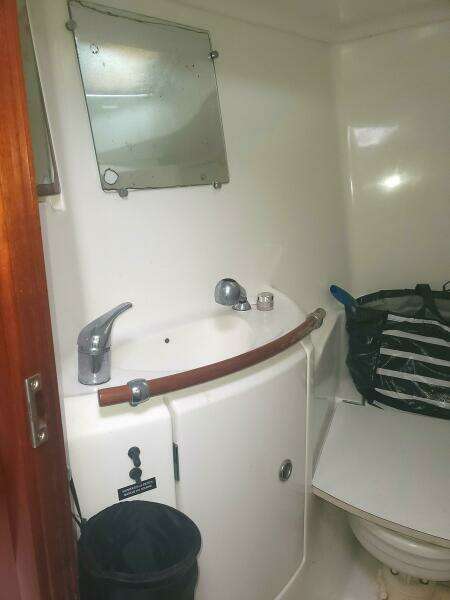 2003 Beneteau Center Cockpit
