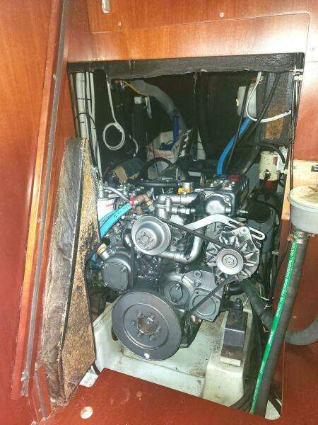 2003 Beneteau Center Cockpit