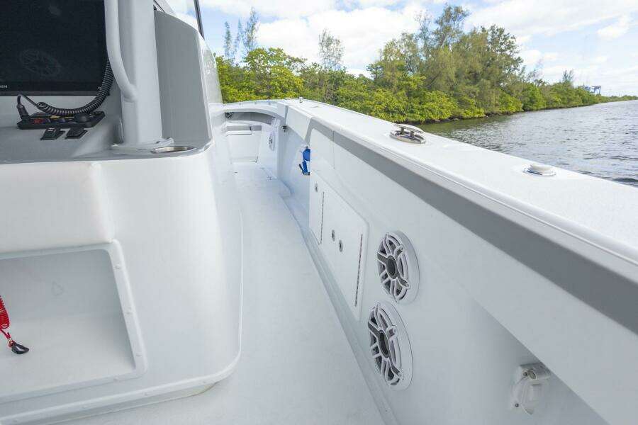 42ft Yellowfin Yacht For Sale