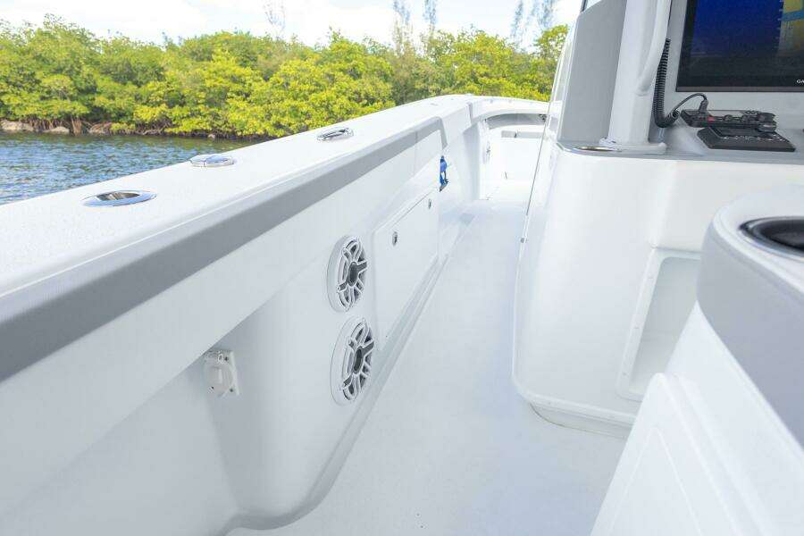 42ft Yellowfin Yacht For Sale