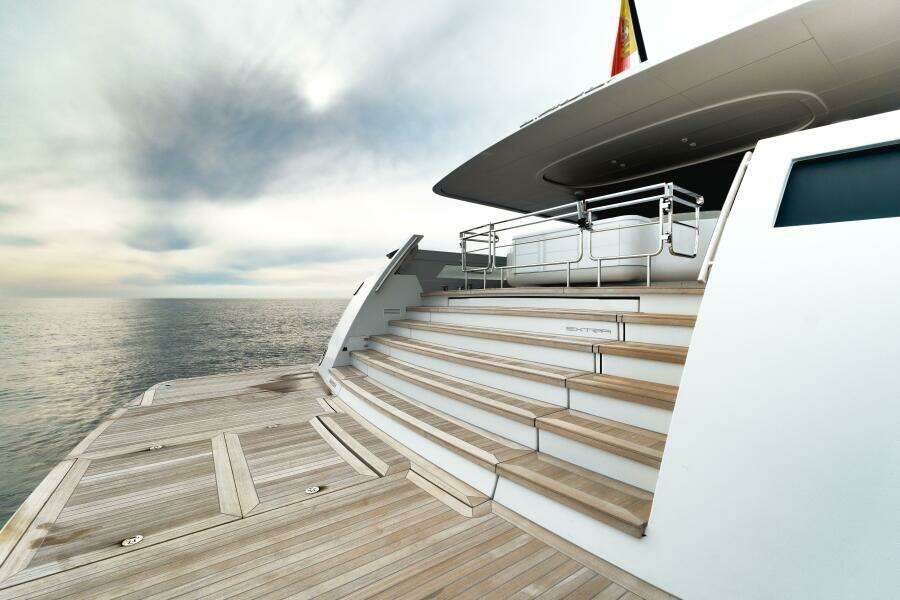 L A U L 130ft Extra Yachts Yacht For Sale