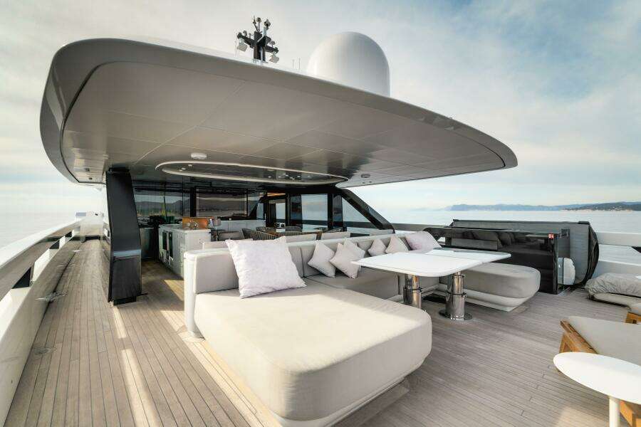 L A U L 130ft Extra Yachts Yacht For Sale