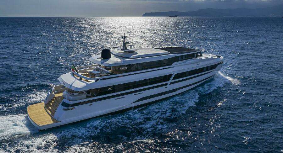 L A U L 129ft Extra Yachts Yacht For Sale