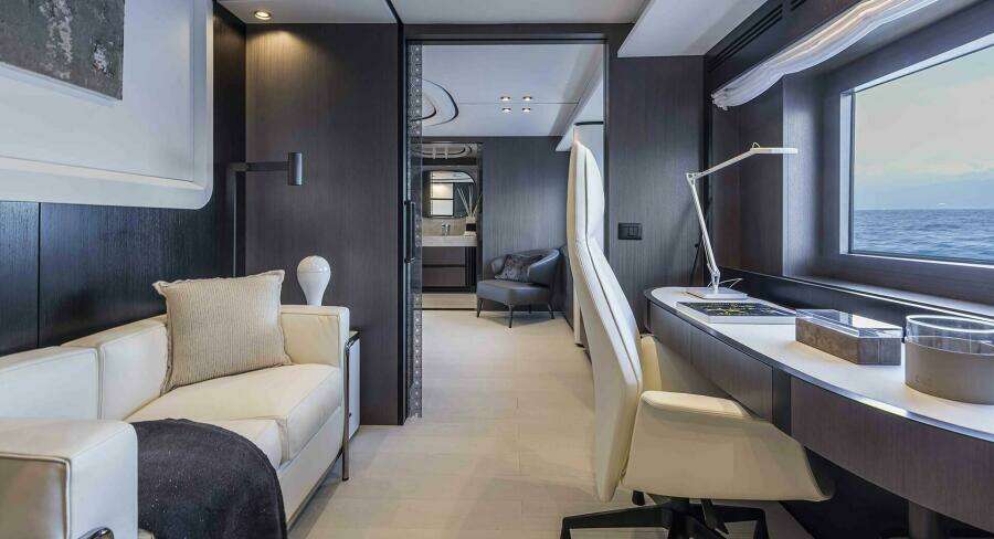 L A U L 129ft Extra Yachts Yacht For Sale