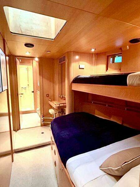 PERSISTENCE 110ft Sensation Yachts Yacht For Sale