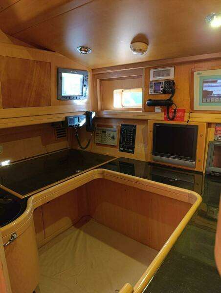 PERSISTENCE 110ft Sensation Yachts Yacht For Sale