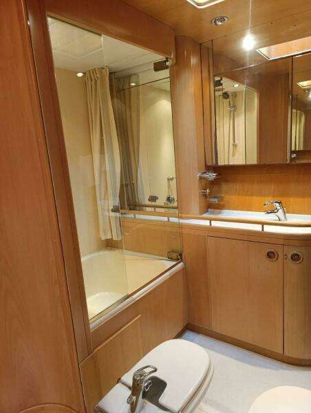 PERSISTENCE 110ft Sensation Yachts Yacht For Sale