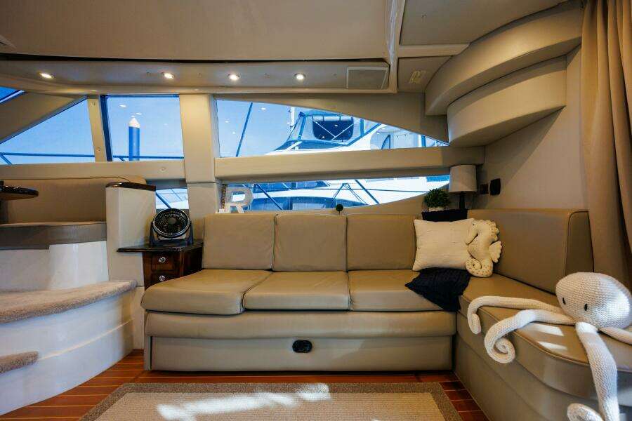 2010 Meridian 391 Motor Yacht
